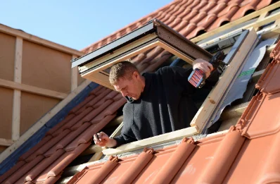 Pose de fenêtres de toit Velux à Longuesse